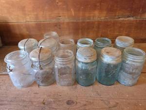 lot 1242 image: 13 Pint Canning Jars