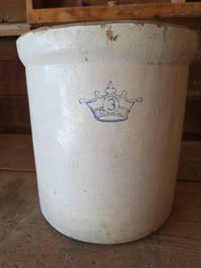 lot 1253 image: Robinson Ransbottom 3 Gallon Crock