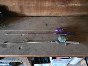 lot 1280 image: Scooby Doo Childrens Fishing Pole and Ice Fishing Rod with Reel