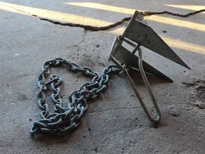 lot 1286 image: Fluke-Style Boat Anchor with Chain