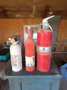 lot 1292 image: 3 Fire Extinguishers (Untested)