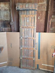 lot 1303 image: Antique Adirondack Wooden 6ft Toboggan