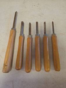 lot 1551 image: Wood-handle Chisels