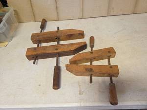 lot 1553 image: Wood Clamps