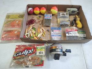 lot 1578 image: Assorted Fishing Lot