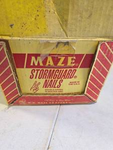 lot 1590 image: Maze Stormguard Nails Double-Dipped Molten Zinc W.H. Maze Company