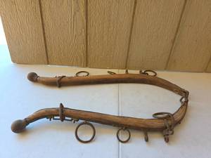 lot 1603 image: Wooden Curved Hames with Metal Rings and Hooks �� Lot of 2