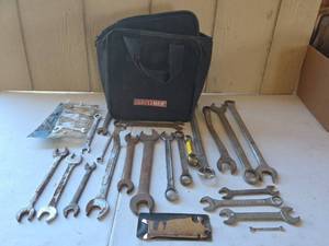 lot 1621 image: Craftsman Canvas Tool Bag with Assorted Tools