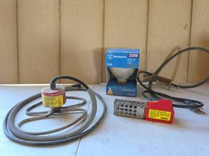 lot 1637 image: Pail Heater, Stock Tank Heater, and Infrared HeatBroderick Lamp