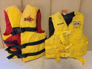 lot 1644 image: 2 Stearns Life Jackets Child and Youth