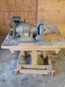 lot 1652 image: Ball Bearing Tool Grinder with Delta Motor on Table