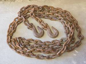 lot 1660 image: 16ft Chain with 2 Hooks