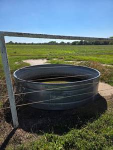 lot 2018 image: Round Stock Tank (will need drained) - See description for removal information