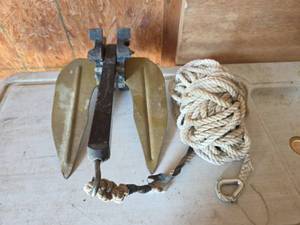 lot 2031 image: 15 Inch Digger Anchor with Rope
