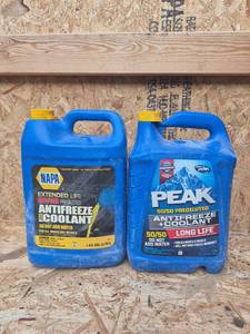 lot 200 image: NAPA Extended Life 5050 Preiluted Antifreeze Coolant 1 Gallon & Peak 5050 Long Life Antifreeze Coolant 1 Gallon Lot of 2 - Look Unopened but Feel Aboit 75 Percent Full