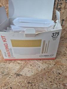 lot 215 image: Prolific Waxing Kit 375 Pieces