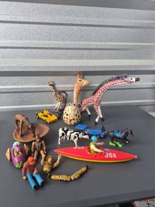 lot 255 image: Toy Figurine Lot Assorted Animals Vehicles Surfboard 16 Pieces - WOODEN GIRAFFE JEWELRY TRINKET DISH