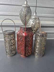 lot 272 image: Solar Pendant Lights Filigree Metal Lantern Set of 5