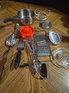 lot 279 image: Kitchen Utensil and Gadget Lot - Grater, Citrus Juicer, Whisks, Strainers, Measuring Cups  1Qt Revere Saucepan