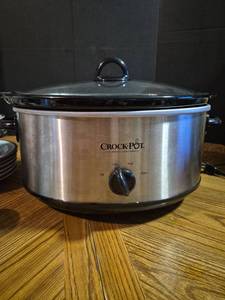 lot 312 image: Crock-Pot The Original Slow Cooker with Lid