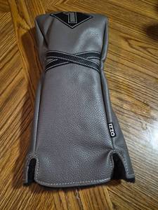 lot 314 image: Izzo Golf Driver Club Headcover  GrayBlack