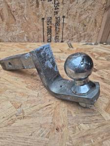 lot 322 image: Trailer Hitch Ball Mount with 2 Inch Hitch Ball