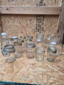 lot 329 image: Lot of 16 Glass Canning Jars with Metal Lids and Bands