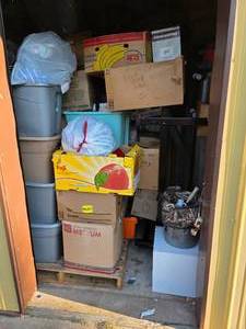 lot 2 image: 5 X 10 storage unit