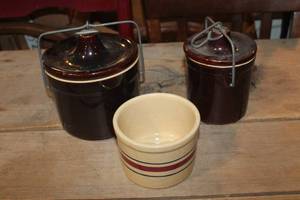 lot 2748 image: Vintage Crock Jars and Roseville Bowl