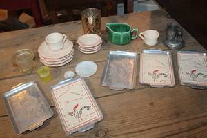 lot 2764 image: Vintage Aluminum Trays and More