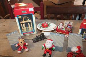 lot 2773 image: Vintage Avon Christmas Ornaments & More