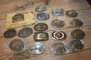 lot 2792 image: Lot of Misc. Belt Buckles