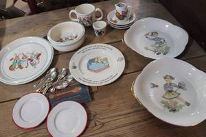 lot 2797 image: Vintage Childrens Dishware