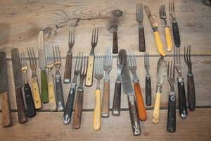 lot 2807 image: Misc. Antique Silverware