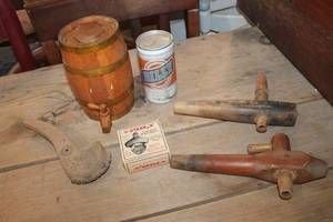 lot 2855 image: Vintage Spickets and More