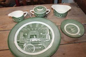 lot 2858 image: Vintage Colonial Homestead Dishes