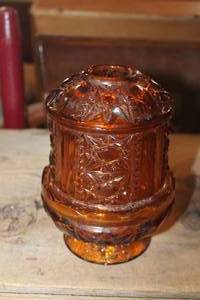 lot 2870 image: Vintage Amber Fairy Lamp no chips or cracks