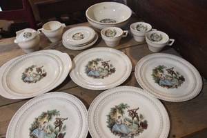 lot 2888 image: Vintage Sheffield Dishes