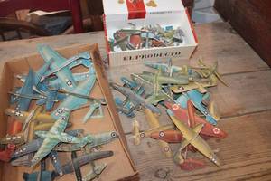 lot 2910 image: Vintage Paper Airplanes & More