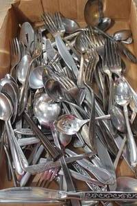 lot 2914 image: Flat of Misc. Vintage Silverware