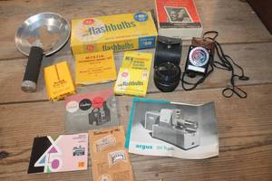 lot 2924 image: Vintage Camera Lot