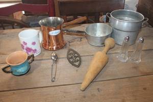 lot 2925 image: Vintage Salt, Pepper Shakers & More