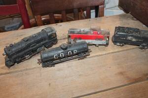 lot 2945 image: Vintage Train Set