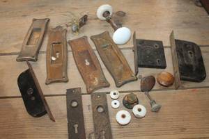 lot 2949 image: Antique Knobs, Locks and More
