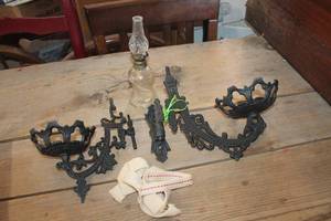 lot 2954 image: Vintage Oil Lamp and More