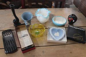 lot 2957 image: Vintage Vase, Wedgwood Trinket Dish & More