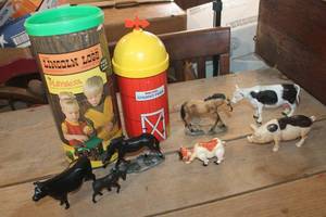 lot 2959 image: Vintage Lincoln Logs and More