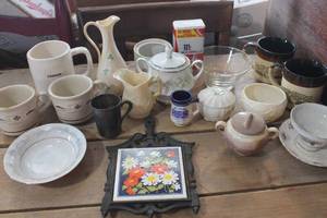 lot 3008 image: Vintage Trivet, Longaberger Coffee Cups & More