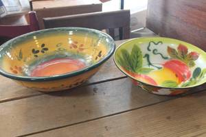 lot 3016 image: Vintage Metal Bowl and More