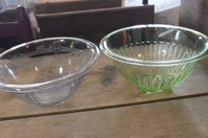 lot 3026 image: Vintage Uranium Glass Mixing Bowl and More